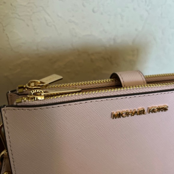 Michael Kors Jet Set Travel Large Double Zip Wristet - Picture 8 of 10